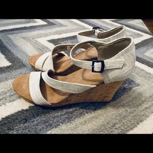 TOMS Cream Wedge Cork Sandals 11M Preowned